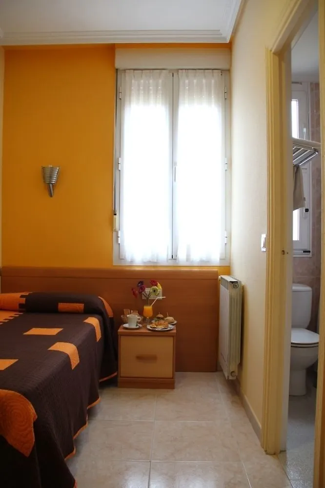 Hostal Europa Pension 2*, Irun